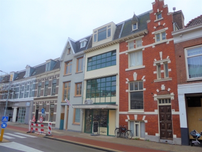 Keurig afgewerkt 2 KAMER APPARTEMENT met nieuwe keuken en balkon in Konningebuurt. Huurprijs: € 1300,- p/m in Haarlem