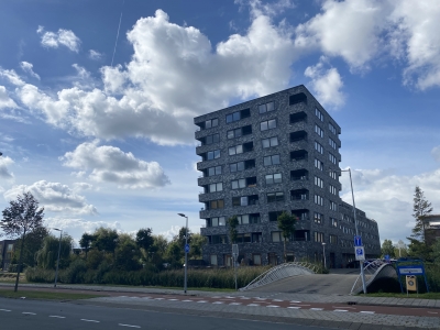 Heerlijk 2 KAMER APPARTEMENT met balkon en eigen parkeerplaats! Huurprijs: € 1245,- p/m in Hoofddorp